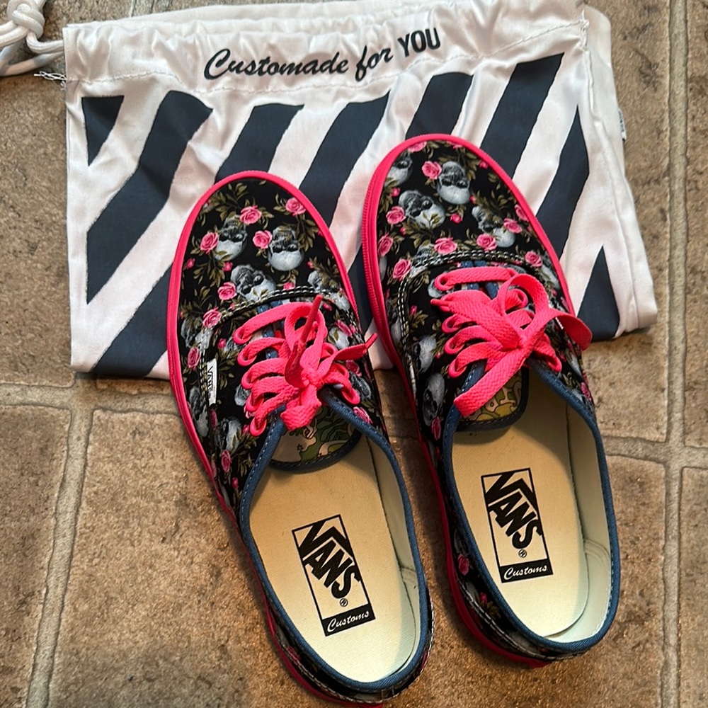 Vans Custom Floral Skull Sneakers with Bright Pink Accents. Size W8/M6.5